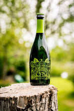 Load image into Gallery viewer, Spontanbasil - Brouwerij Lindemans X Mikkeller - Basil Lambic, 6%, 750ml Sharing Bottle