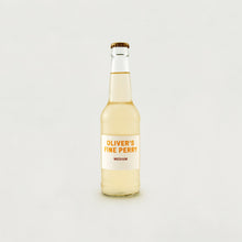 Load image into Gallery viewer, Fine Perry Rolling Blend Medium - Oliver&#39;s - Medium Perry, 6%, 330ml Bottle
